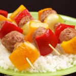 Brochettes de boulettes de porc