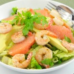 Salade aux crevettes et pomélo