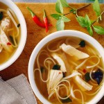 SOUPE AUX NOUILLES VIETNAMIENNES MIJOTE LENTEMENT