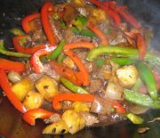 Boeuf à l'ananas et aux poivrons