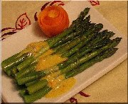 Asperges et vinaigrette à l'orange