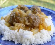 Boulettes de viande, sauce à l'ananas