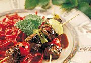 Brochettes d'agneau à la menthe et au sirop d'érable 