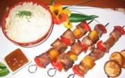 Brochettes de porc satay aux arachides