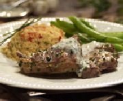 Côtelettes d'agneau au cumin, sauce au yogourt