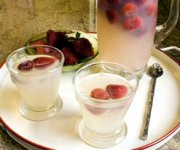 Exquise limonade aux fraises fraîches