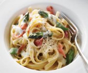 Fettucini au prosciutto et aux asperges