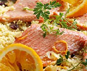 Filets de saumon sauvage au four et couscous à l'orange et à la coriandre
