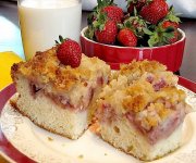 Gteau  djeuner aux fraises, crumble d'amandes