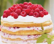 Gâteau aux framboises et à la crème