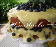 Gâteau moelleux aux amandes, aux agrumes et aux bleuets
