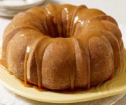 Gâteau moelleux aux pommes et au caramel