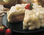 Gâteau à la mousse de fraise et de rhubarbe