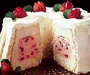 Gâteau tunnel aux fraises et à la crème