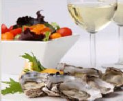 Hutres en coquille, gele de Muscat, oignons verts