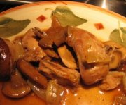 Jarrets de porc &agrave; la cr&egrave;meuse de champignons