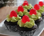 Mini cupcakes au chocolat garni de gelée de baie