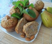 Muffins aux poires et aux amandes