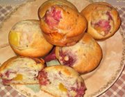 Muffins à la mangue et fraises