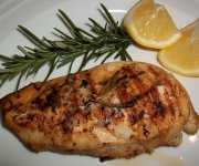 Poitrine de poulet au citron et romarin