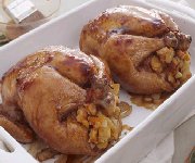 Poulets de Cornouailles farcis aux abricots