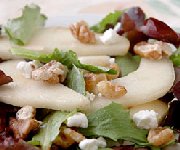 Salade aux poires, aux noix et au gorgonzola
