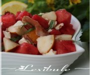 Salade de melon d'eau, féta et poires