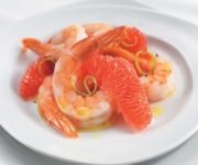 Salade de pamplemousse rouge et de crevettes sans gluten