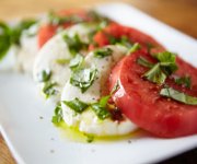 Salade de tomates et de bocconcini