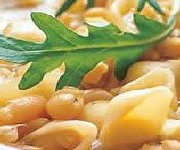 Soupe à l'italienne aux haricots et aux pâtes