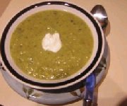 Soupe aux poireaux et aux petits pois