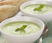 Soupe aux pois et  la menthe du printemps