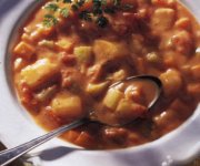 Soupe consistante aux tomates et pommes de terre