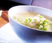 Soupe de riz et poulet thaï (Khao Tom)