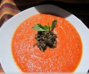 Soupe froide ensoleille et son pesto