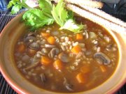 Soupe à l'orge et champignons