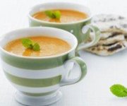 Soupe piquante aux lentilles et aux carottes