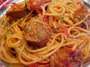 Spaghetti  la tomate et  la saucisse italienne