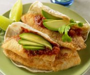 Tacos au poisson avec salsa à l'avocat