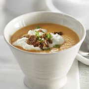 Velouté aux légumes racines rôtis et figues