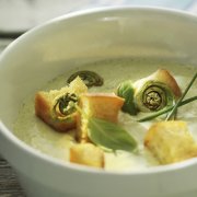 Velouté glacé de têtes de violon et poires 