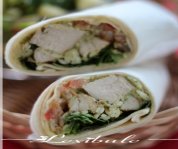 Wrap au poulet grillé et pesto de basilic